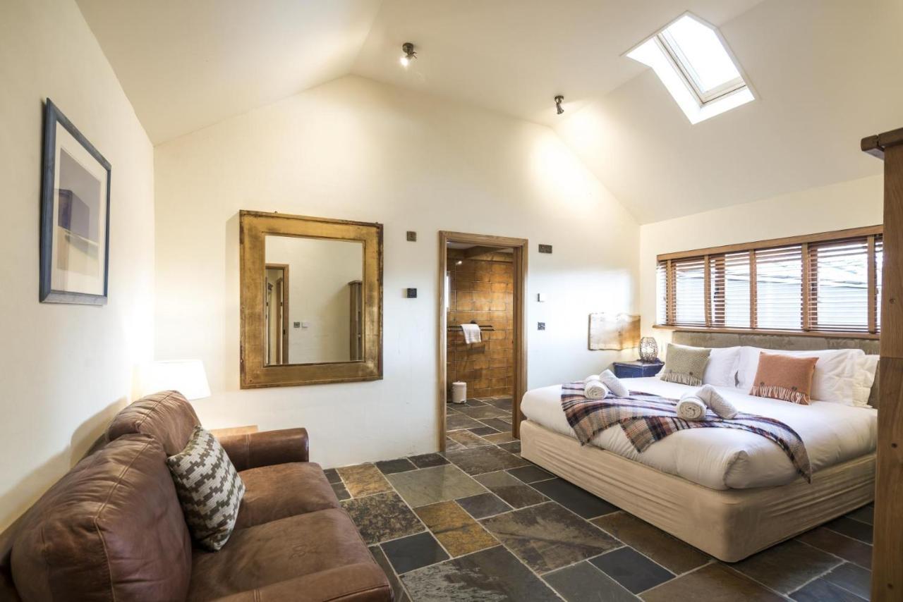 Lavender - Luxurious Barn Conversion - Blossom Farm Johnston Bagian luar foto