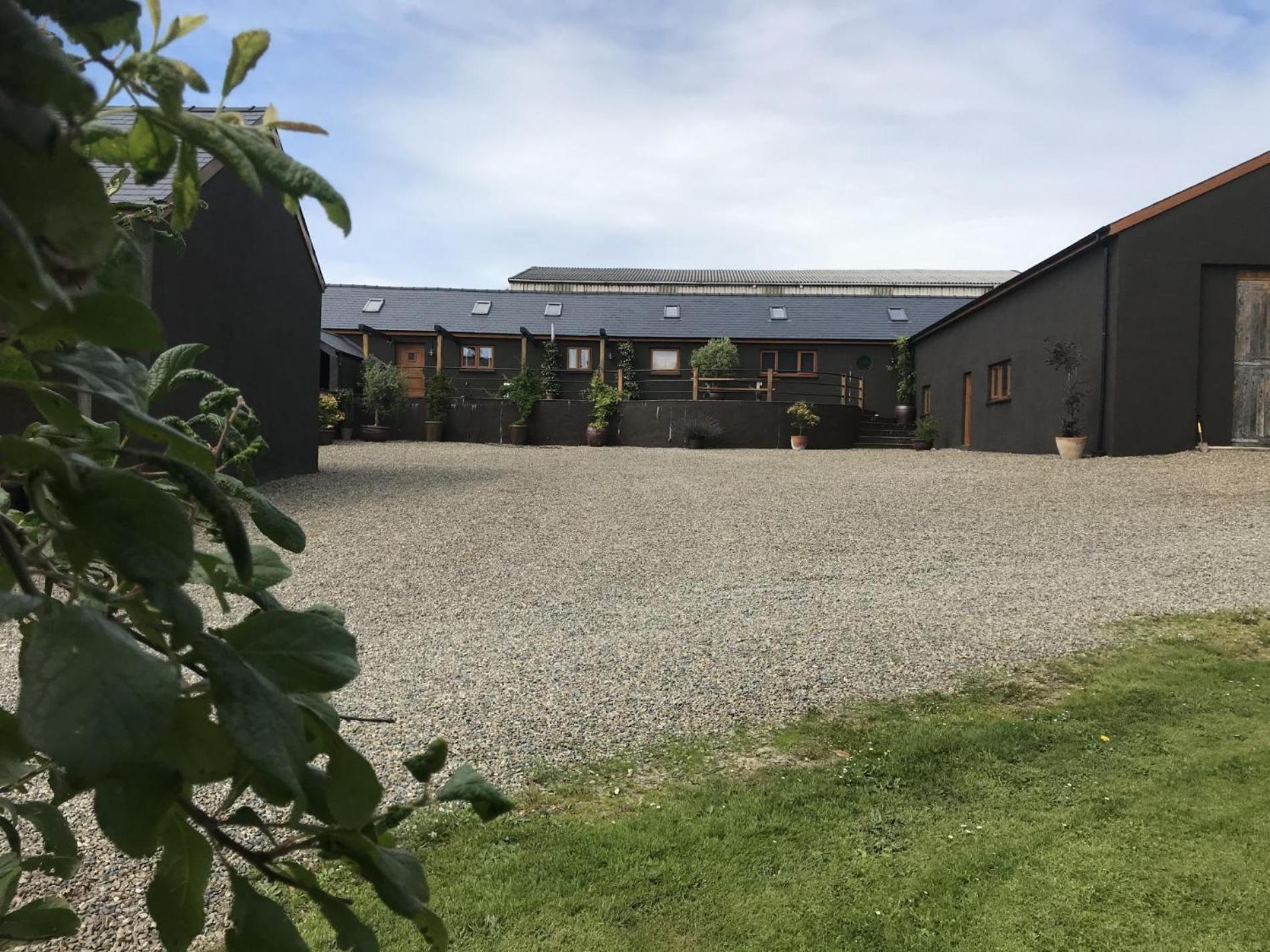 Lavender - Luxurious Barn Conversion - Blossom Farm Johnston Bagian luar foto